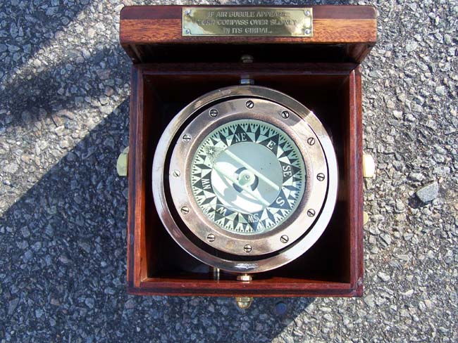 A Beautiful WWII vintage "ERIKSEN STELLAR COMPENSATING COMPASS" — image 2